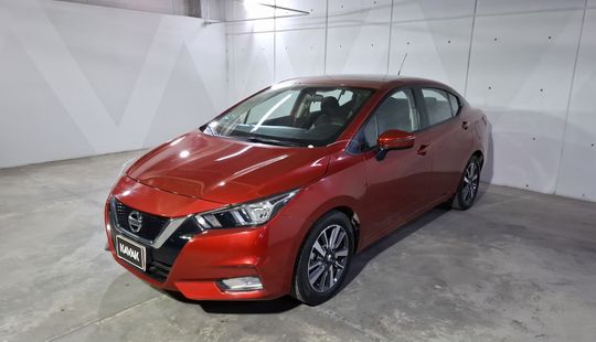 Nissan • Versa