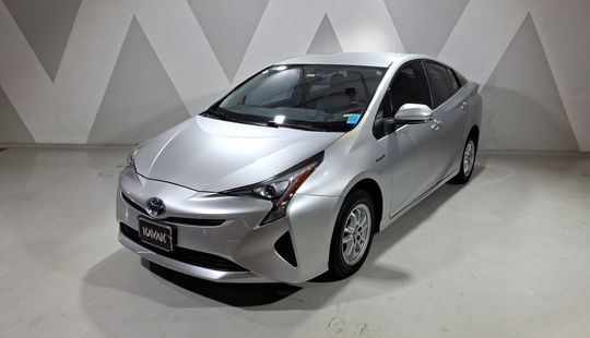 Toyota • Prius