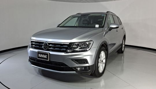 Volkswagen • Tiguan