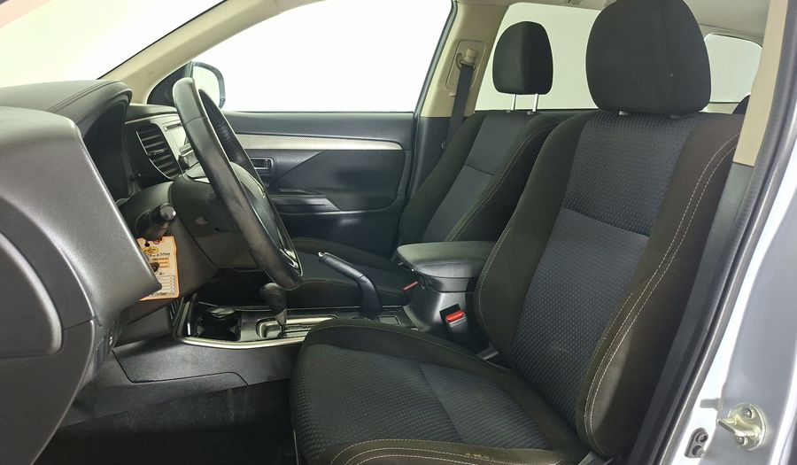Mitsubishi Outlander 2.0 CVT Suv 2017