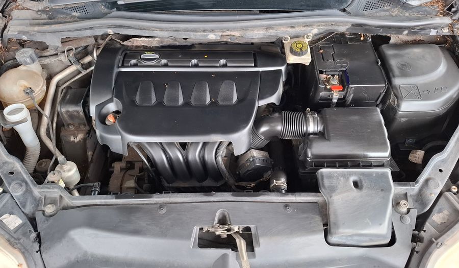 Citroen C4 2.0I 16V SX Sedan 2010