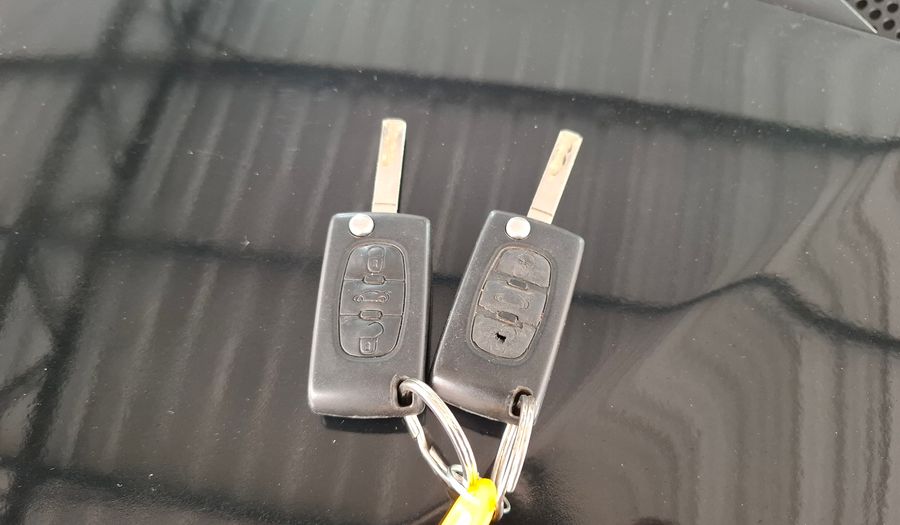 Citroen C4 2.0I 16V SX Sedan 2010