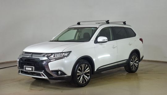 Mitsubishi • Outlander