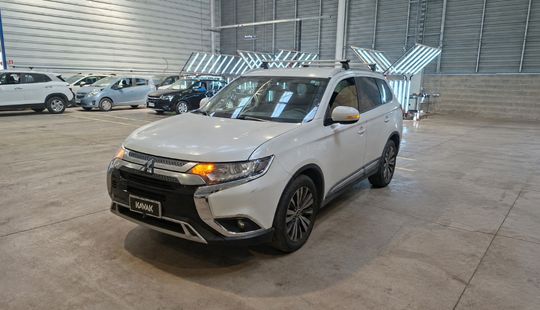 Mitsubishi • Outlander