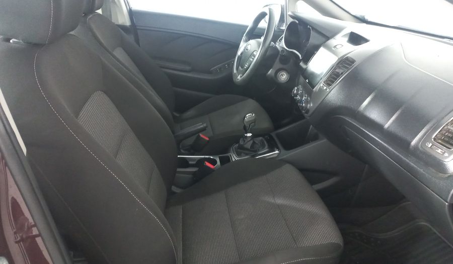 Kia Forte 2.0 L MT Sedan 2017