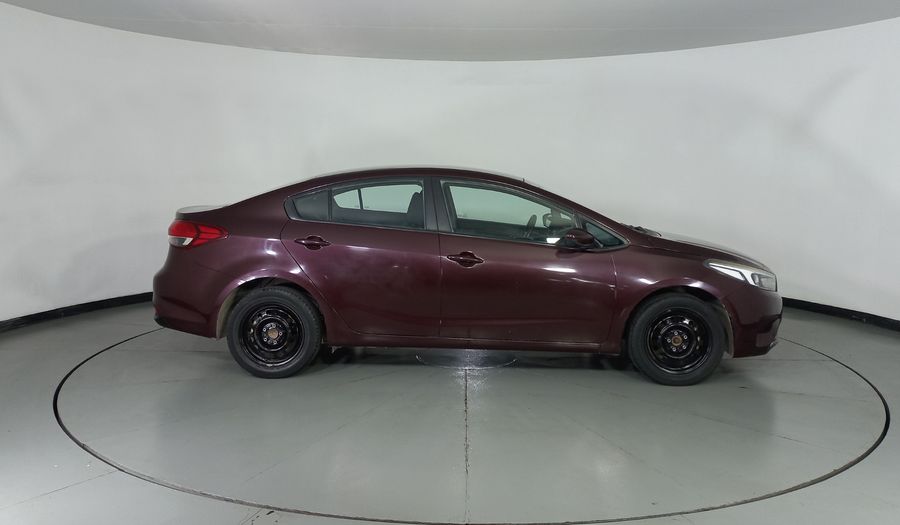 Kia Forte 2.0 L MT Sedan 2017