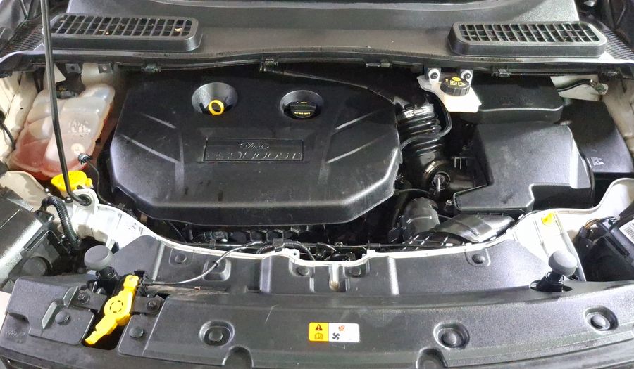 Ford Escape 2.0L TITANIUM ECOBOOST I4 AT Suv 2015