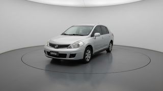 Nissan • Tiida