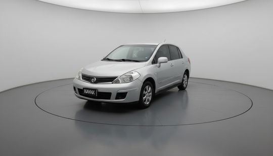 Nissan • Tiida