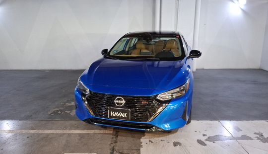 Nissan • Sentra