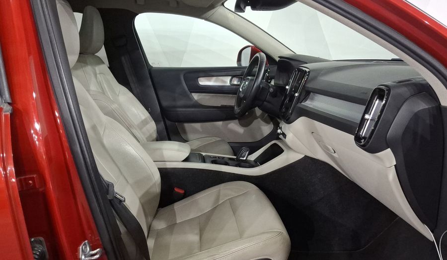 Volvo Xc40 2.0 MOMENTUM T4 AUTO Suv 2019