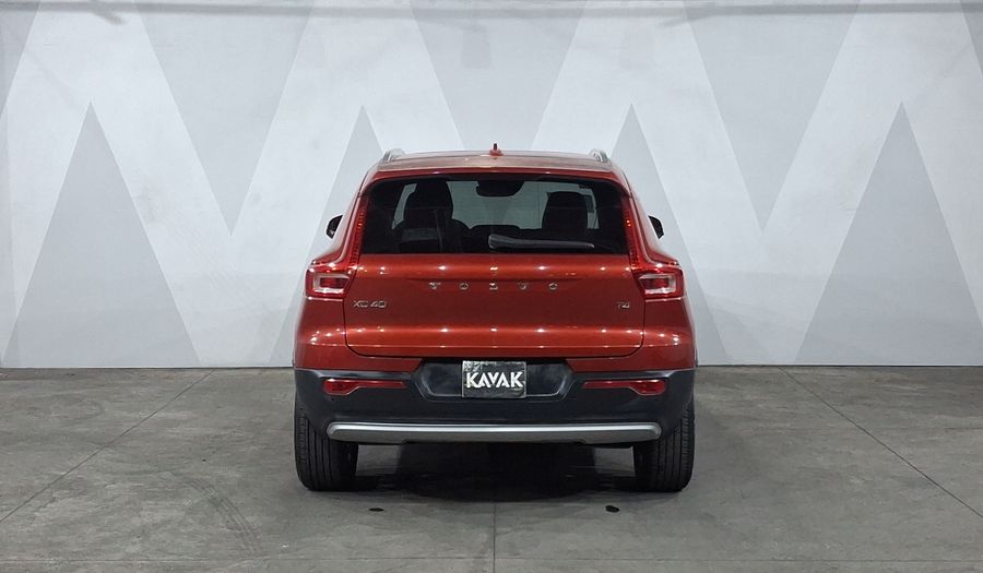 Volvo Xc40 2.0 MOMENTUM T4 AUTO Suv 2019