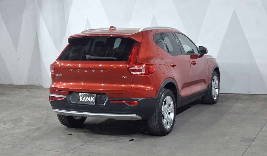 Volvo Xc40 2.0 MOMENTUM T4 AUTO Suv 2019