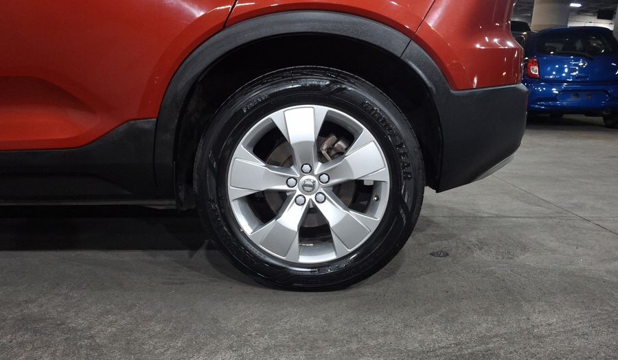 Volvo Xc40 2.0 MOMENTUM T4 AUTO Suv 2019