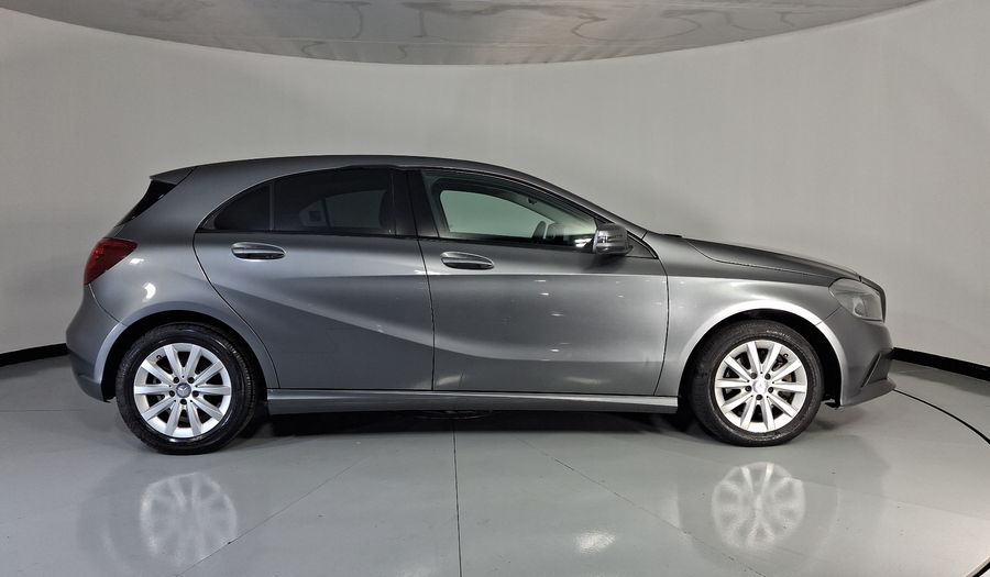 Mercedes Benz Clase A 1.6 200 Hatchback 2017