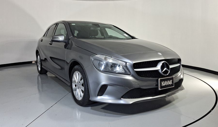 Mercedes Benz Clase A 1.6 200 Hatchback 2017