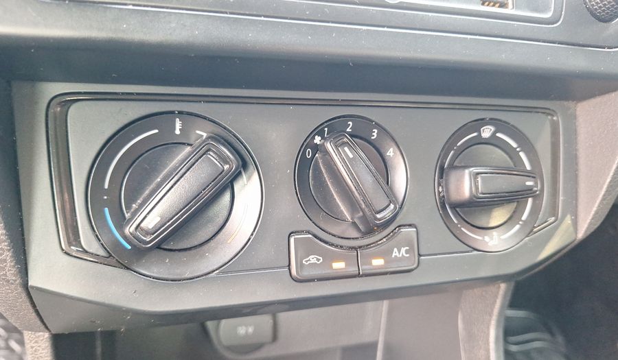 Volkswagen Voyage 1.6 COMFORTLINE Sedan 2020