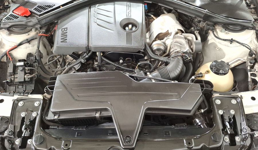 Bmw Serie 1 1.6 118IA Hatchback 2014