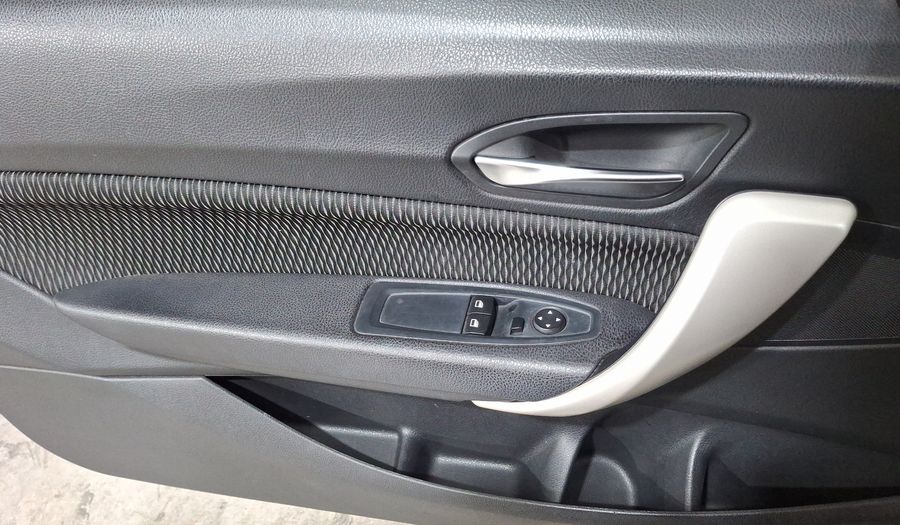 Bmw Serie 1 1.6 118IA Hatchback 2014