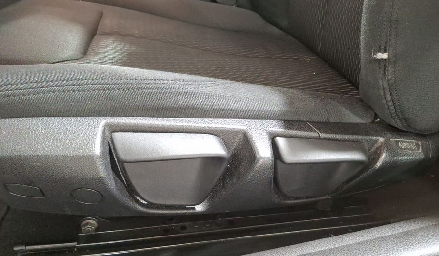 Bmw Serie 1 1.6 118IA Hatchback 2014