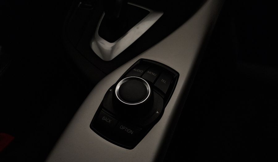 Bmw Serie 1 1.6 118IA Hatchback 2014