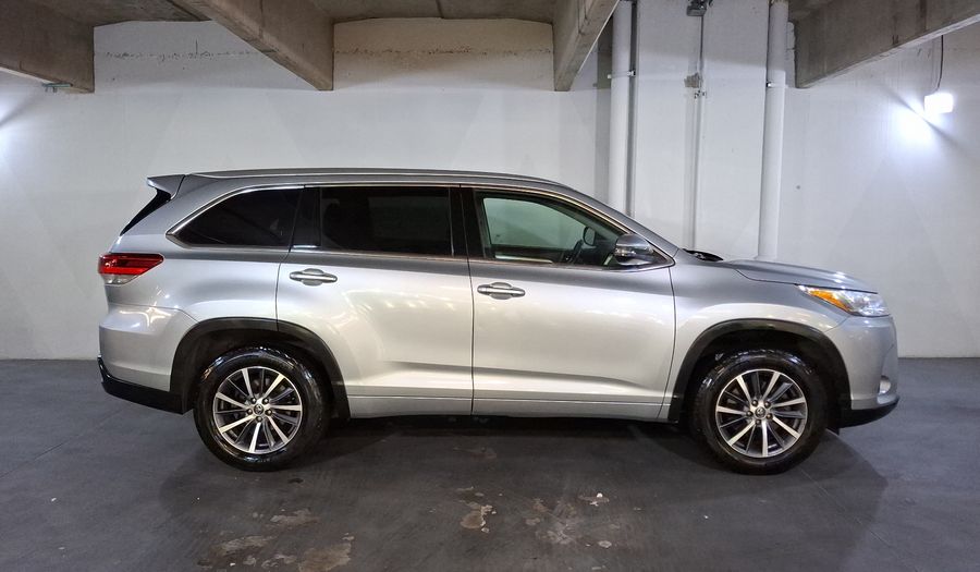 Toyota Highlander 3.5 XLE Suv 2017