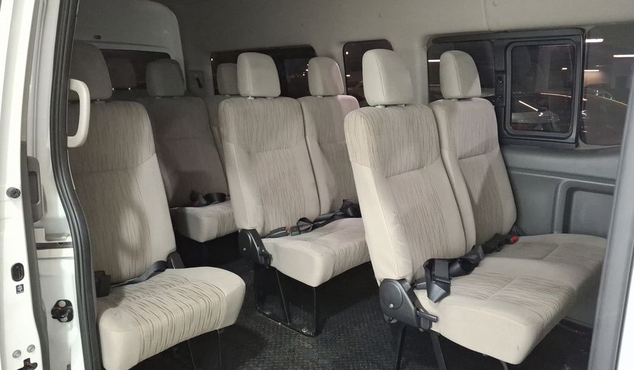 Nissan Nv350 Urvan 2.5 15 PASAJEROS AMPLIA A/A PAQ SEG Van 2018