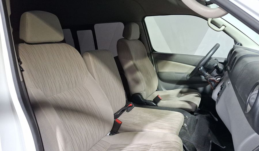 Nissan Nv350 Urvan 2.5 15 PASAJEROS AMPLIA A/A PAQ SEG Van 2018