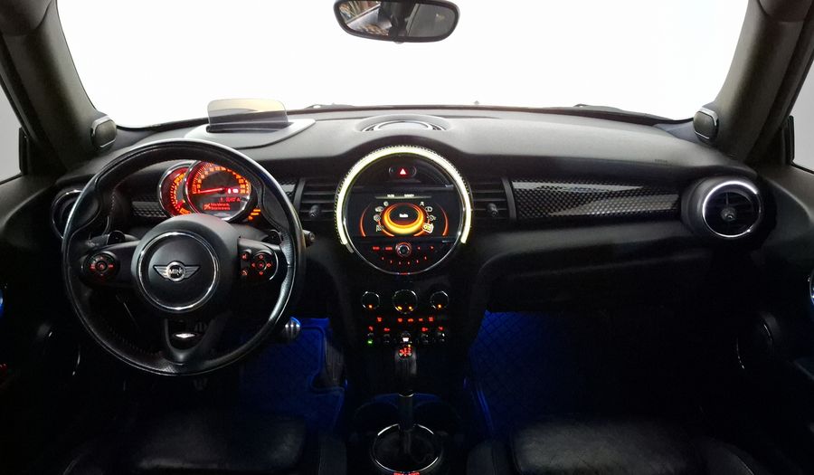 Mini John Cooper Works 2.0 JOHN COOPER WORKS HOT CHILI AT Hatchback 2018