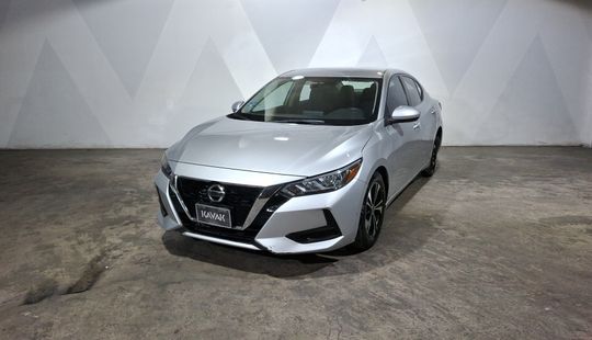 Nissan • Sentra