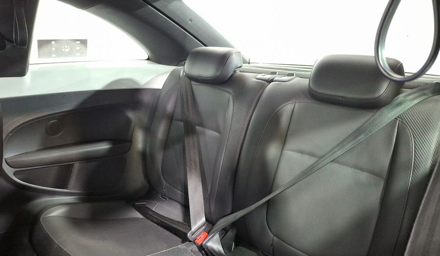 Volkswagen Beetle 2.5 SPORT PAQUETE BASICO TIPTRONIC Hatchback 2015