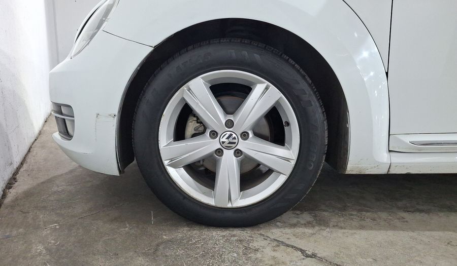 Volkswagen Beetle 2.5 SPORT PAQUETE BASICO TIPTRONIC Hatchback 2015