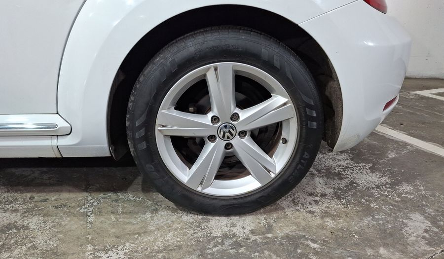 Volkswagen Beetle 2.5 SPORT PAQUETE BASICO TIPTRONIC Hatchback 2015