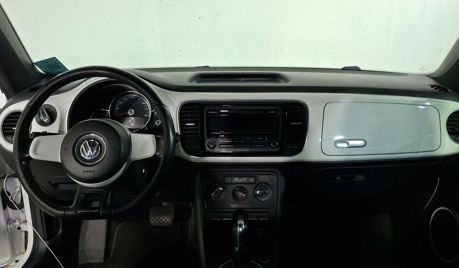 Volkswagen Beetle 2.5 SPORT PAQUETE BASICO TIPTRONIC Hatchback 2015