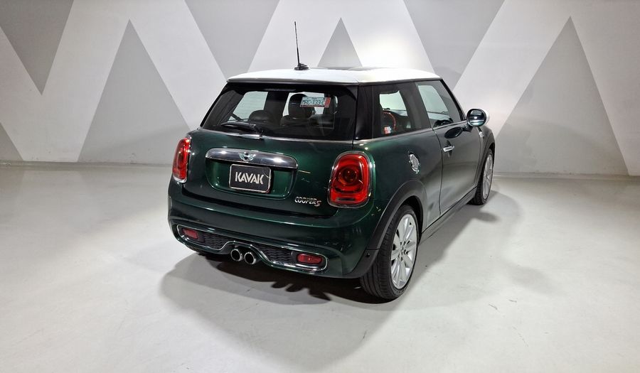 Mini Cooper S 2.0 COOPER HOT CHILI AT Hatchback 2017