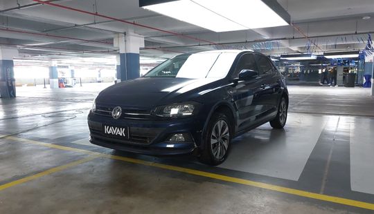 Volkswagen • Polo
