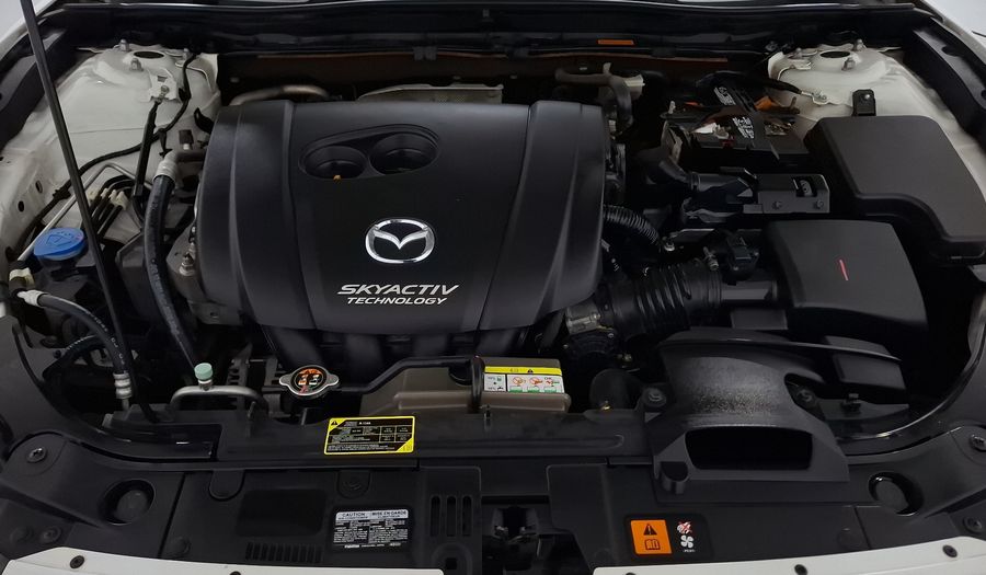Mazda 3 2.5 SEDÁN S TA Sedan 2014