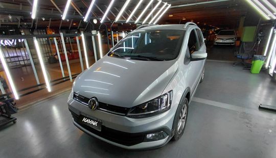 Volkswagen • Suran Cross
