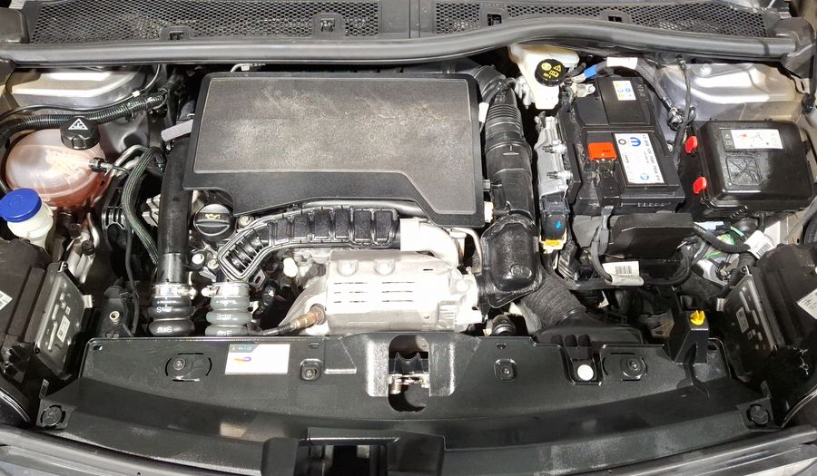 Peugeot 2008 1.2 GT AUTO FL Suv 2025