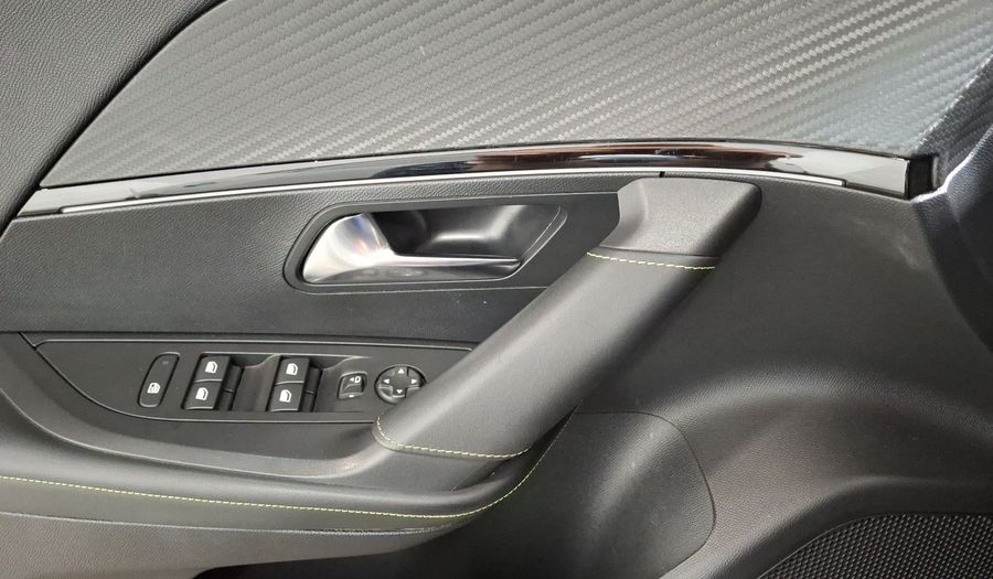 Peugeot 2008 1.2 GT AUTO FL Suv 2025