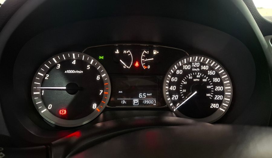 Nissan Sentra 1.8 SR AUTO Sedan 2015