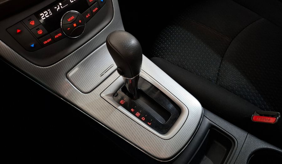 Nissan Sentra 1.8 SR AUTO Sedan 2015