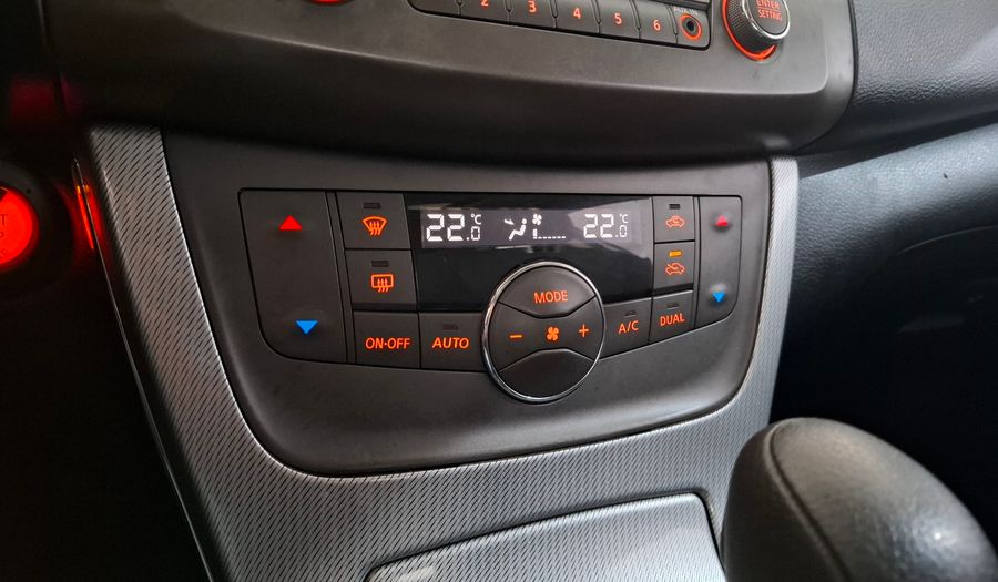 Nissan Sentra 1.8 SR AUTO Sedan 2015