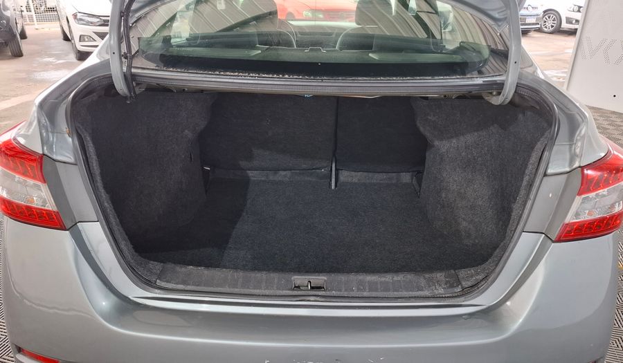 Nissan Sentra 1.8 SR AUTO Sedan 2015