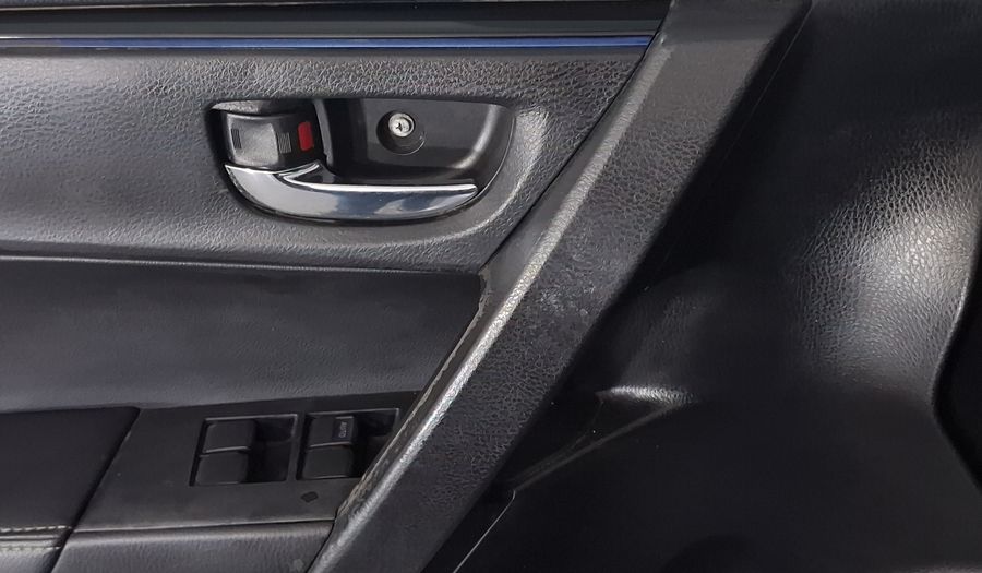 Toyota Corolla 1.8 SE MT Sedan 2017