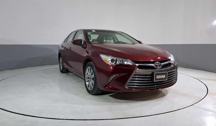 Toyota Camry 2.5 XLE NAVI L4 6AT Sedan 2015
