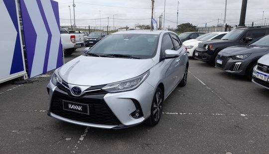 Toyota • Yaris