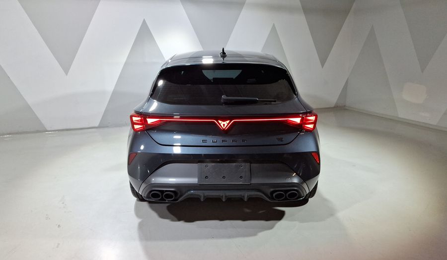 Cupra Leon 2.0 VZ ESSENTIAL DCT Hatchback 2025