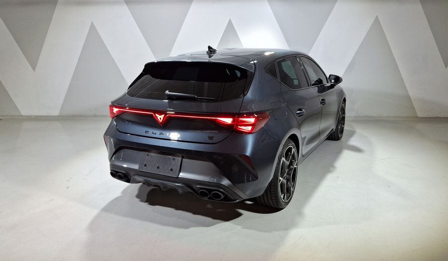 Cupra Leon 2.0 VZ ESSENTIAL DCT Hatchback 2025