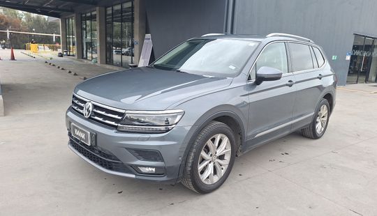 Volkswagen • Tiguan